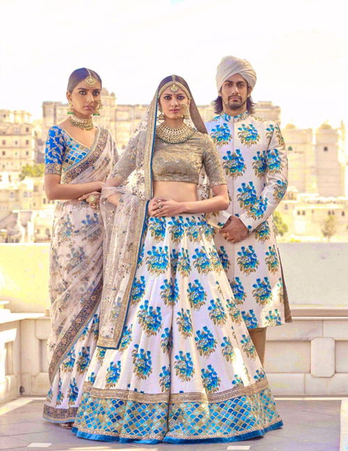 很多寶萊塢的美妙服飾 都出自這位加爾各答服裝設計師之手 多圖